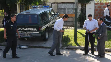 un gendarme intento resistirse