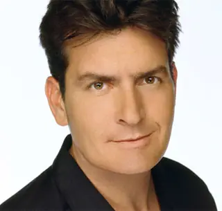 La nueva serie de Charlie Sheen (two and a half men)