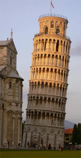 ¿por qué está inclinada la torre de pisa?