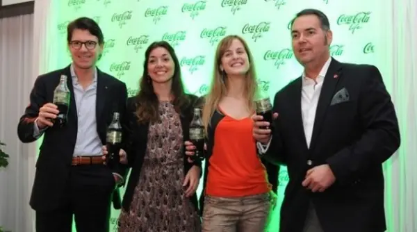 Primera bebida cola del mundo endulzada con Stevia