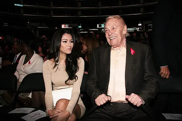 Muere Jerry Buss, dueño de Los Ángeles Lakers