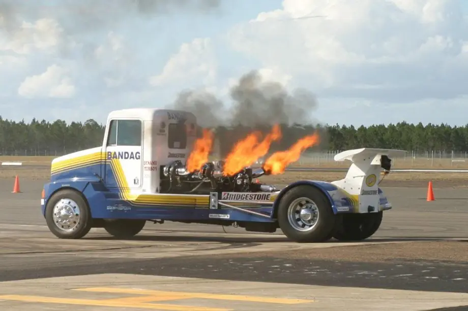 y camionetas