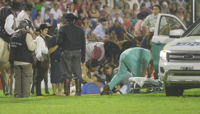 una yegua muerta en la primera noche de Jesús María