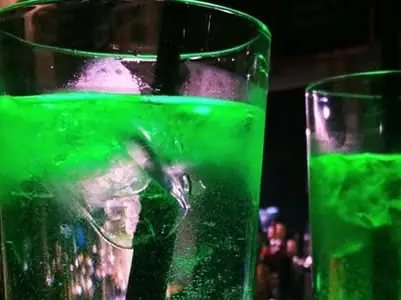 Peligros de combinar el alcohol con energizantes