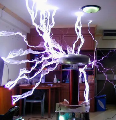 Maquina de movimiento continuo&Bobina Tesla