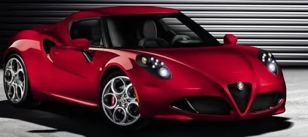 Se presentó el Alfa Romeo 4C y llegará a la Argentina