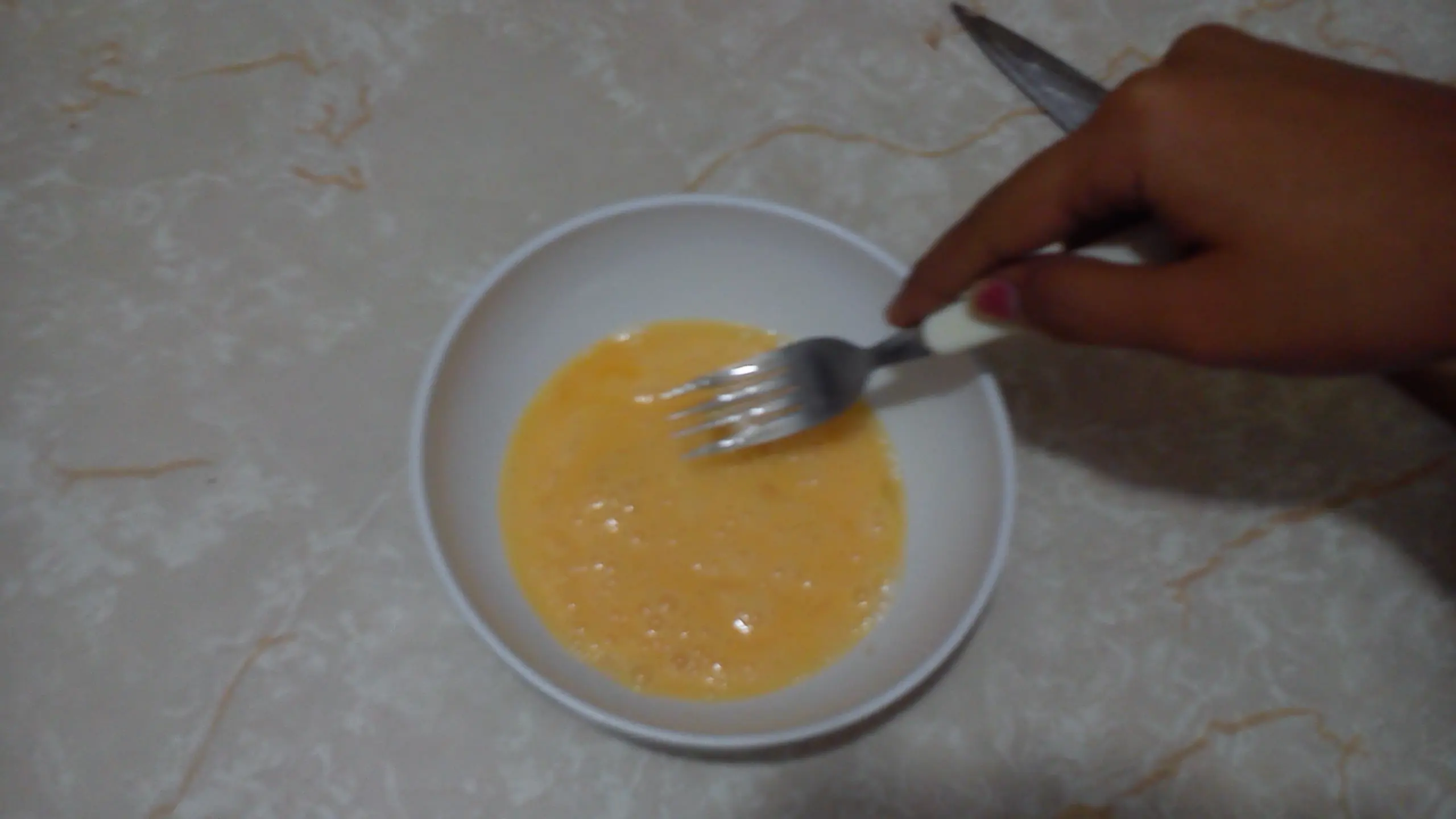 omelette con champiñones