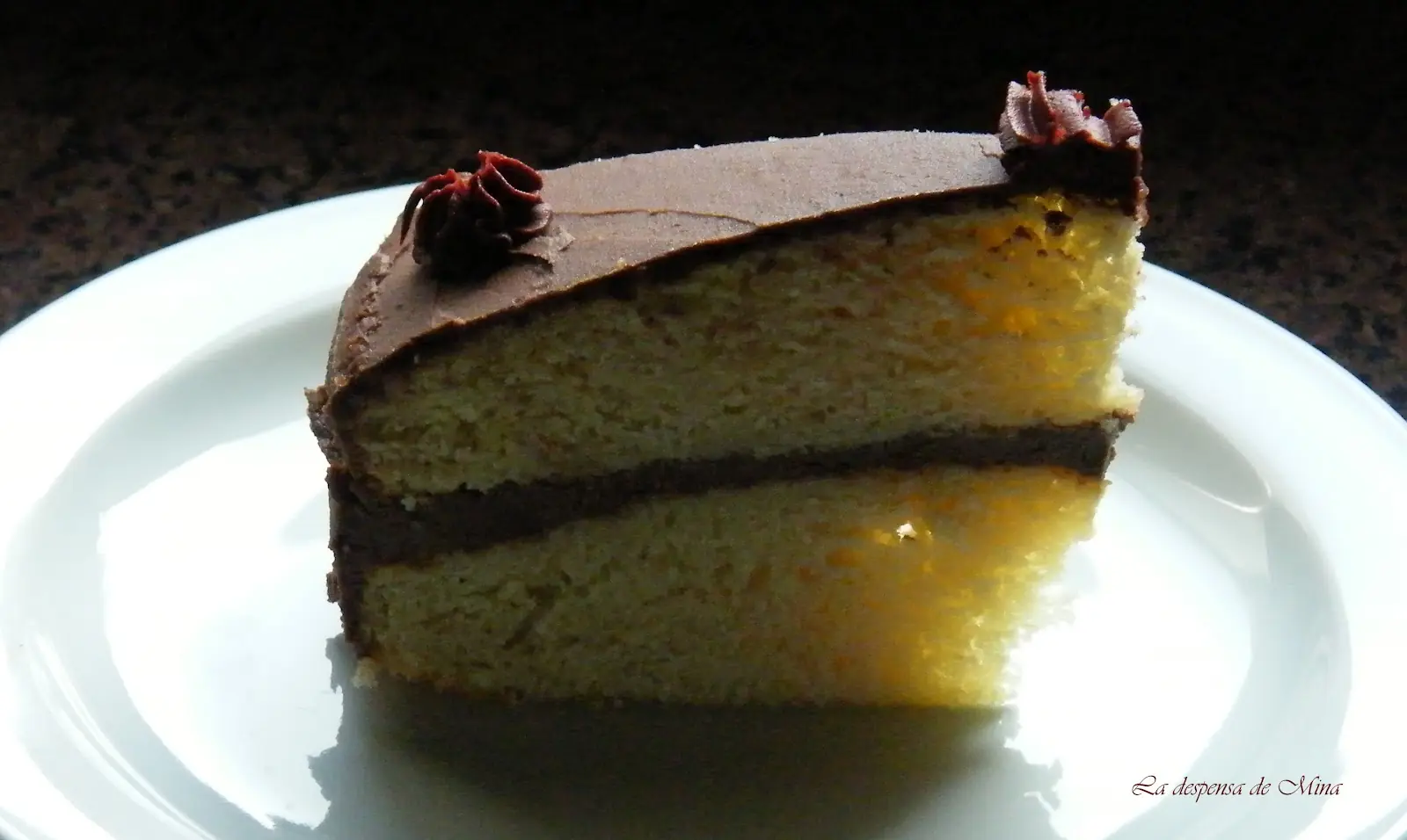 Tarta rellena de chocolate
