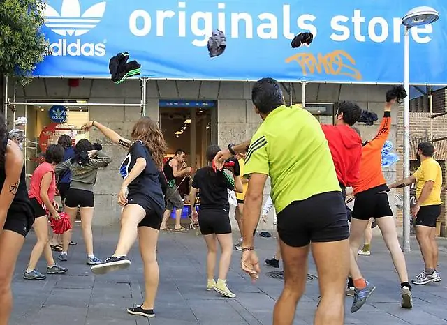 Protesta Ambiental contra Adidas y Nike