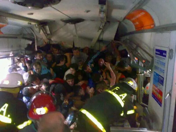 Publicó la foto más cruel del accidente pero se arrepintio