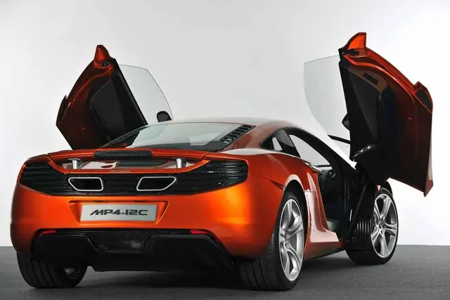 Mclaren Mp4 destrozado en Goldrush Rally