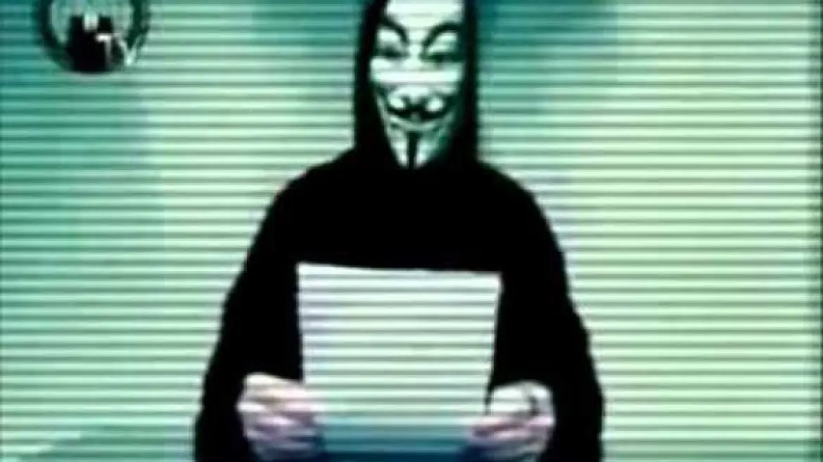 Anonymous insiste en destruir Facebook