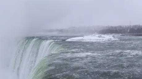 Las Cataratas del Niagara vuelven a congelarse