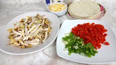 Taquitos de Pollo y Queso