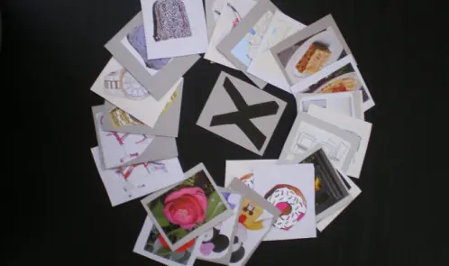 Juego de cartas con materiales de reciclaje