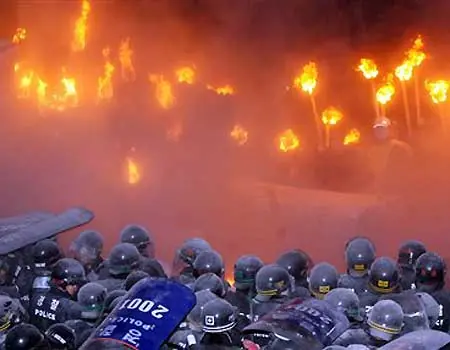 El excitante mundo de las manifestaciones sur-coreanas.