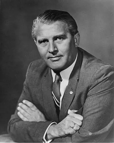 Hacia la luna con Wernher von Braun