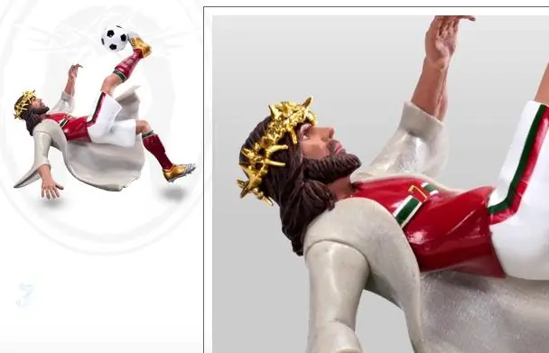 Figuras de accion de Dios y Jesus, Dios viene con una AK-47