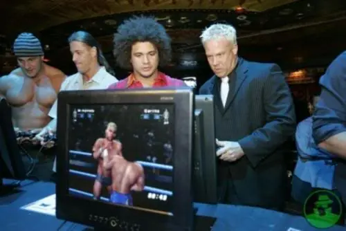 luchadores de la wwe!!, como nunca los habias visto..