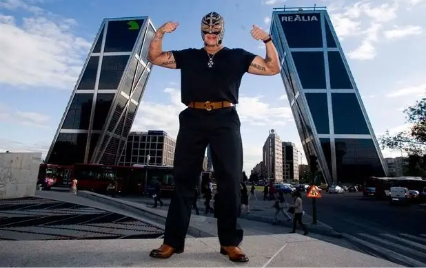 luchadores de la wwe!!, como nunca los habias visto..
