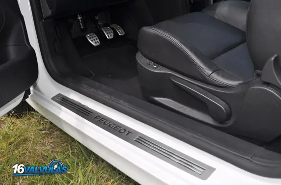 Test Drive Peugeot 207 Gti