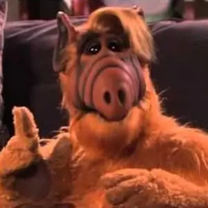 Volvió Alf, en forma de comercial