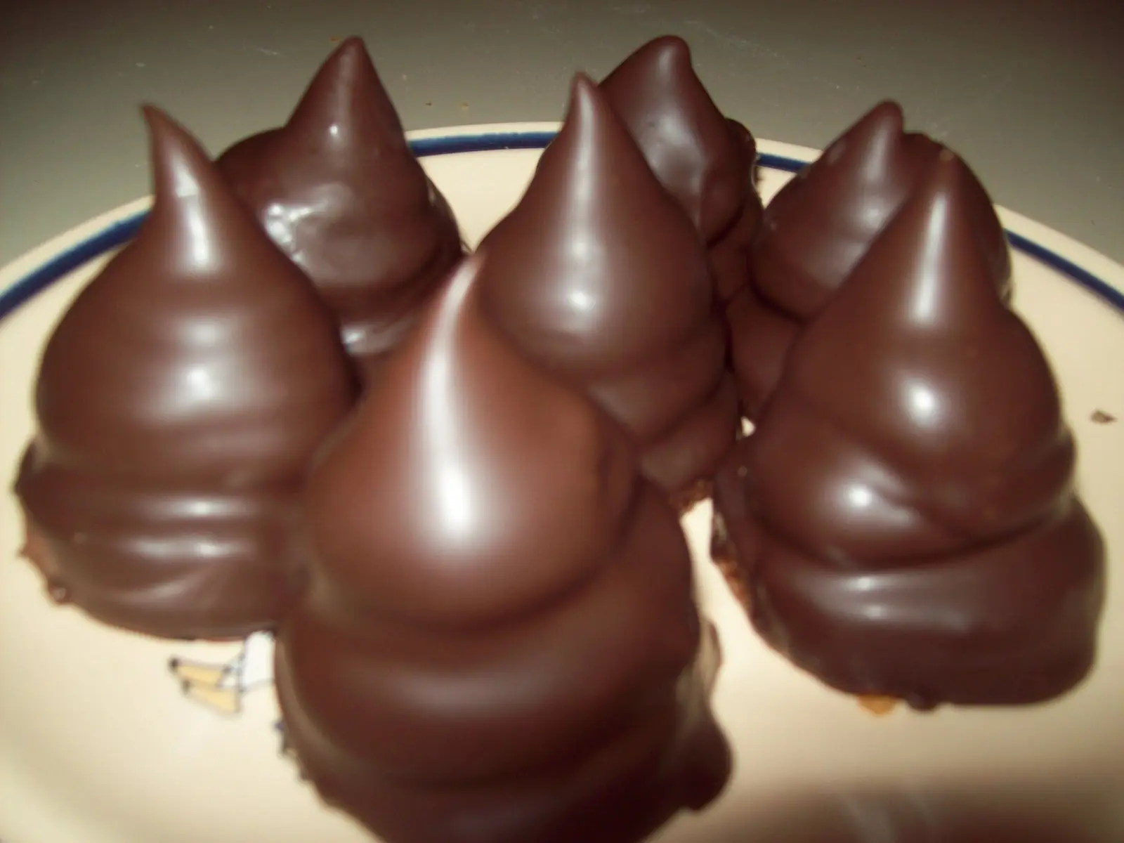 Cómo hacer conitos de chocolate...