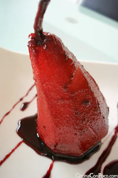 Peras al vino tinto - Receta paso a paso