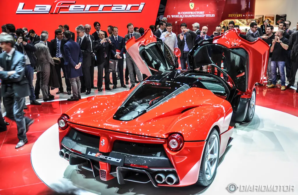 Un Ferrari F12 Berlinetta bien vale el derecho