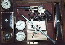 Super Curiosidad! "Kit" para cazar vampiros del S.