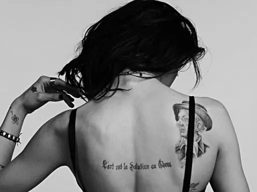 La hija de Kurt Cobain ya esta pa darle!!!