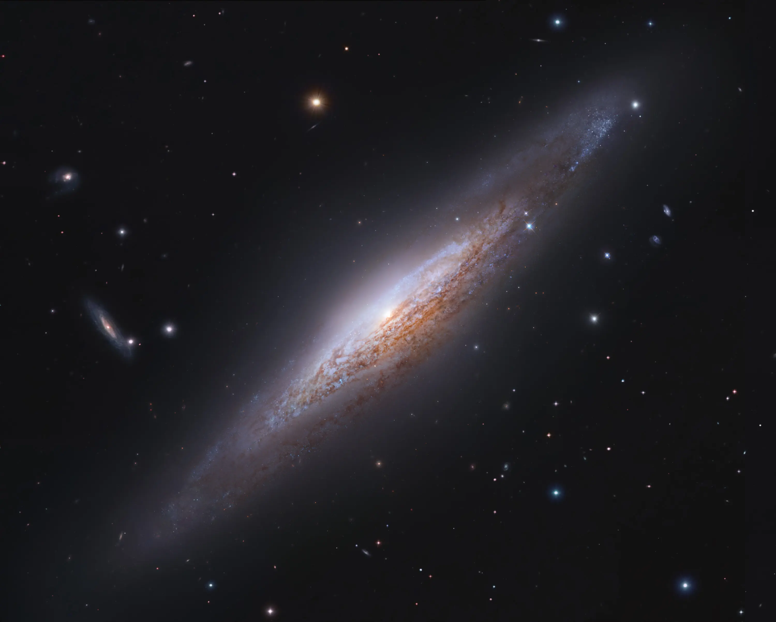 Foto astronómica del Dia: NGC 2683: una galaxia espiral...