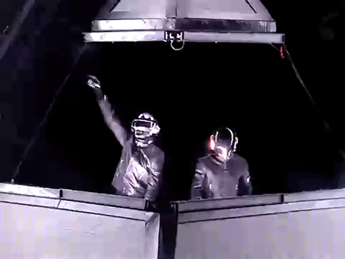 Todos juntos en T! At Night + Yapa