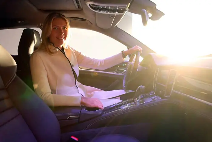 Sharapova y su Porsche personal