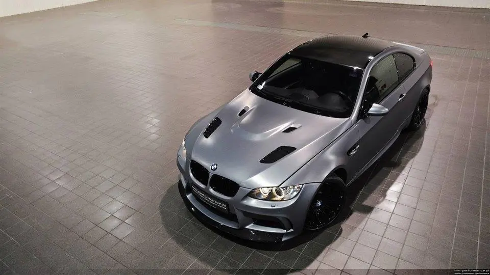 Bmw M3 e92 Forzen Black Edition y 1M White Angel
