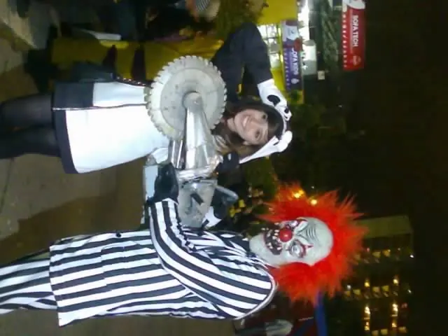 Dead Frontier MMO Cosplay