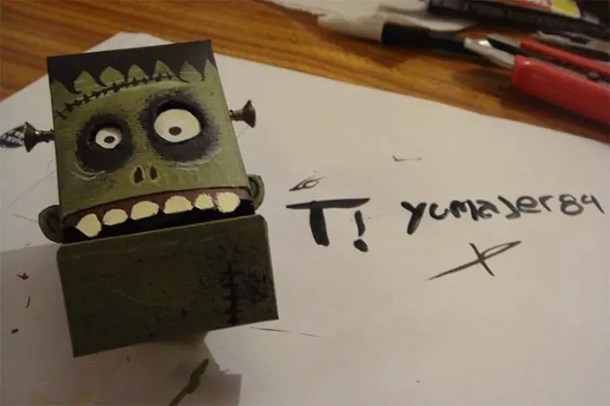 Muneco de carton