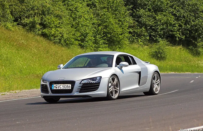 InfoCars: Conoces de autos? Audi R8!