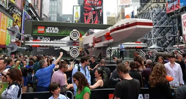 LEGO fabrica un X-Wing a tamaño real