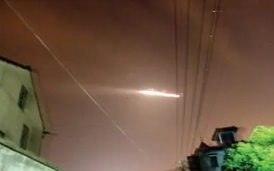 Extraño Objeto En El Cielo