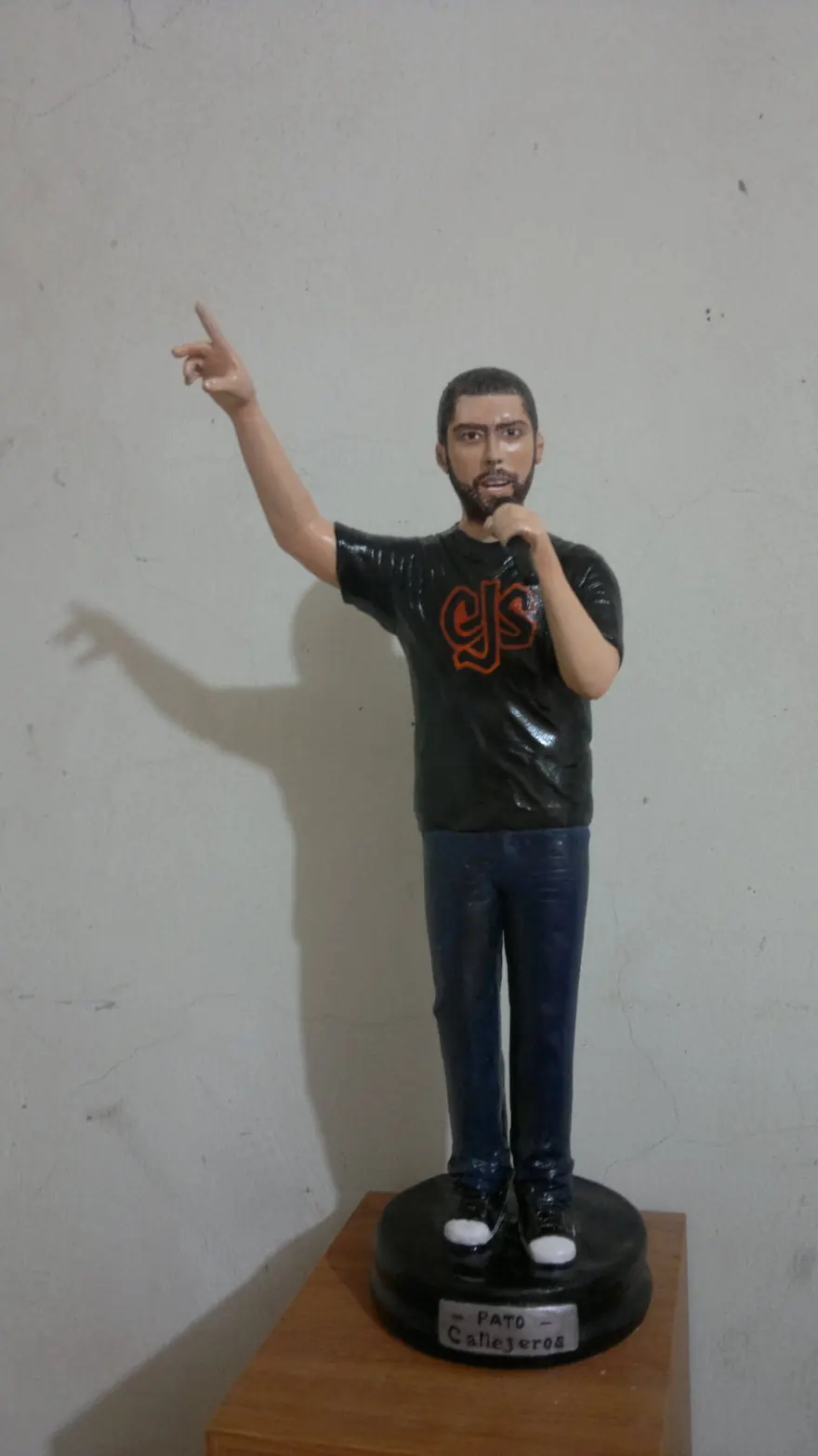 Pato Fontanet en Masilla epoxy