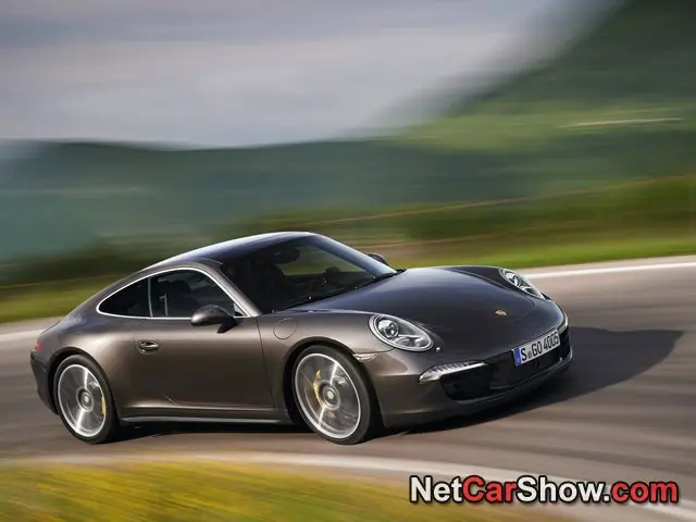 911