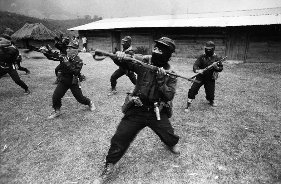 20 fotos representativas de los 20 años del movimiento zapa