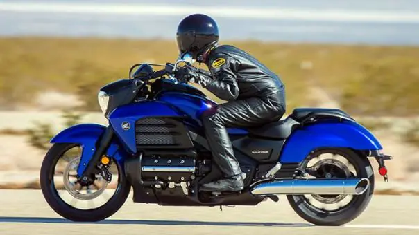 Honda Revela nueva Motocicleta “Valkyrie” 2014
