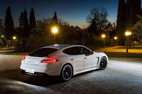 Maria Sharapova, Presentó Porsche “Panamera GTS” Person