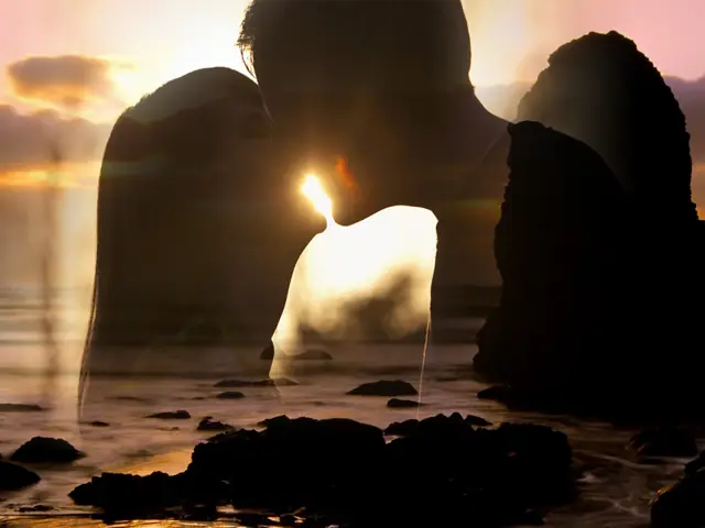 Poemas de besos con Strauss - Especial S. Valentín.