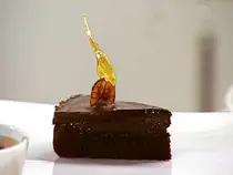 Receta / Torta húmeda de chocolate y castañas