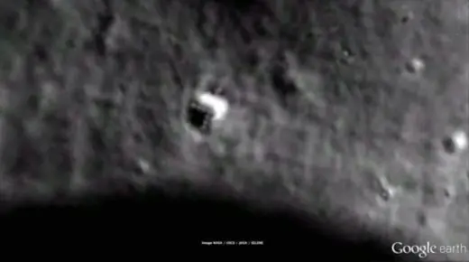 Posible nave reptiloide en forma de V en la Luna