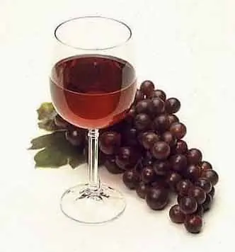 Tomar vino tinto aumenta el deseo sexual....No en todos.
