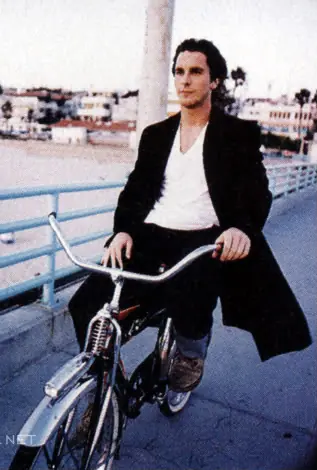 ¿ Christian Bale es la Rana Rene ?
